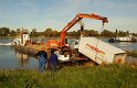 LKW faehrt in den Rhein Langel Hitdorf Faehre P202